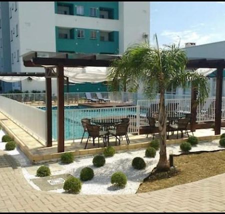 شقة Piçarras  في Apto Em Easy Club Encantador Com Piscina. المظهر الخارجي الصورة